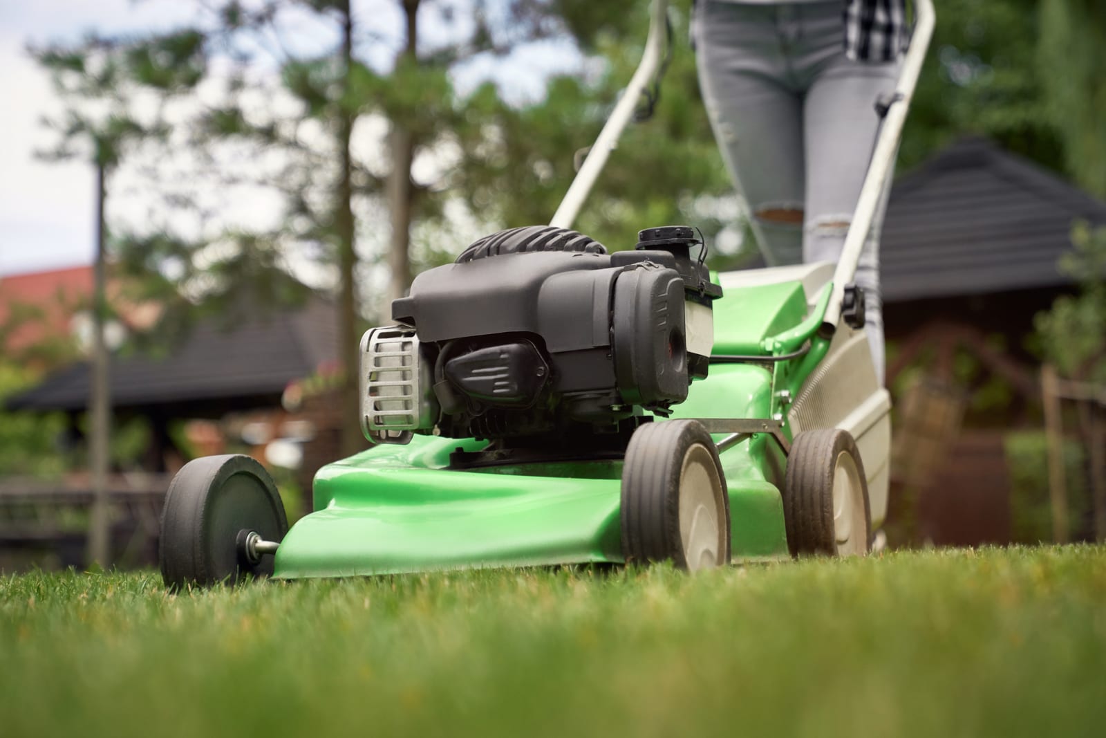 Reduce Admin Time: Tips for Lawn Professionals