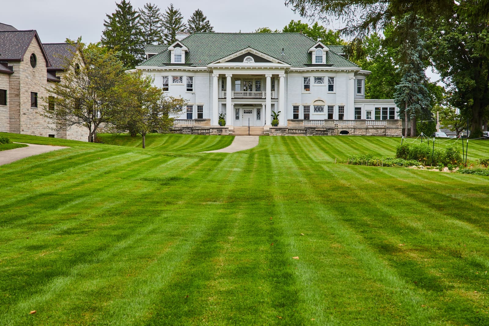 Lawn Care Software for Small Business Guide — pool service software