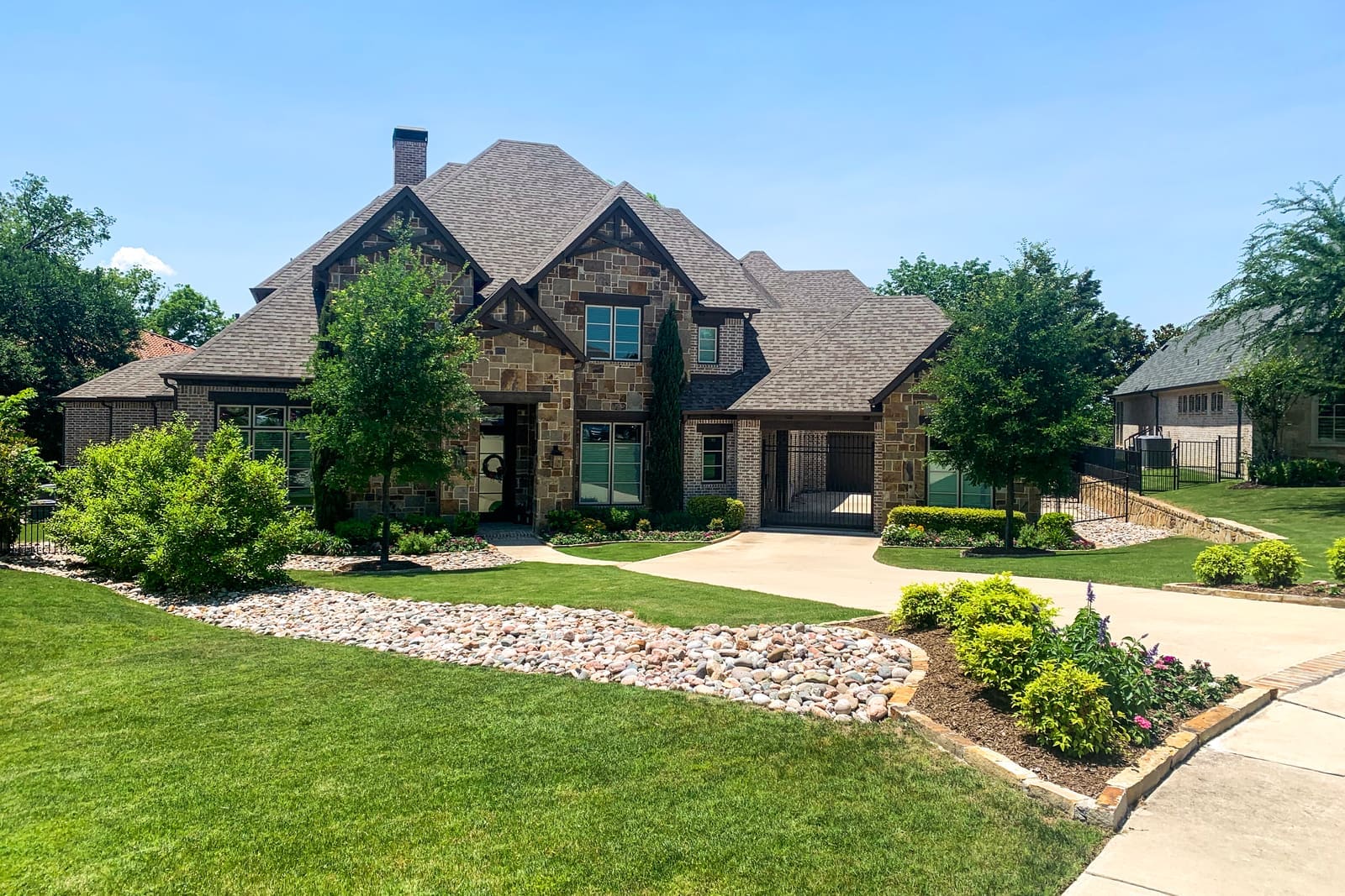 The Benefits of Offering Year-Round Maintenance Plans