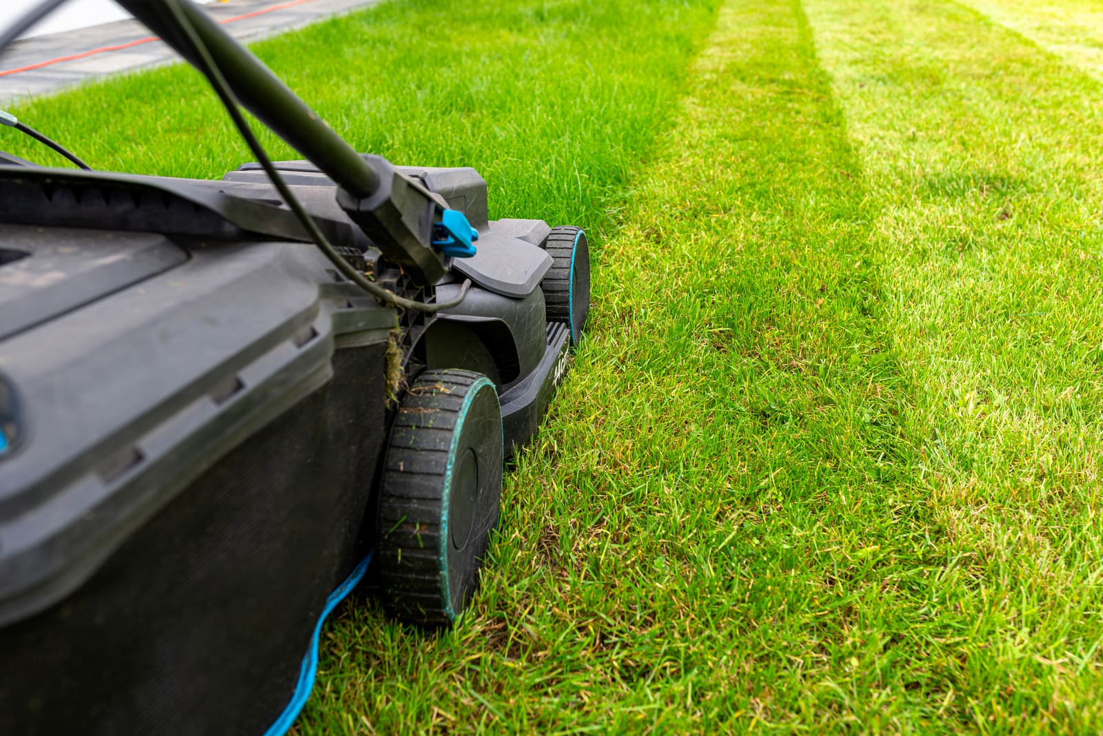 How EZ Lawn Biller Helps You Improve Cash Flow
